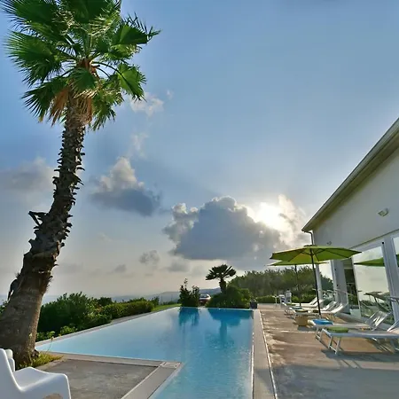 Villa Nausica, Heated Pool, Padel Court, View On The Sea, Wifi Free Perfect For Big Group