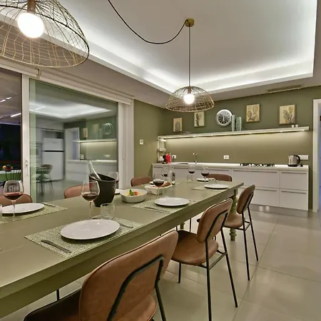 Villa Villa Nausica, Heated Pool, Padel Court, View On The Sea, Wifi Free Perfect For Big Group *